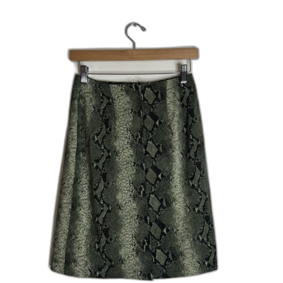Intriguing Threads Skirt Womens size 4 Green Snakeskin Print Animal Pattern USA - Picture 7 of 10